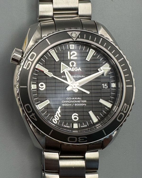 2012 Omega Seamaster Planet Ocean 600M "Skyfall" L.E. 42MM Black Dial Steel Bracelet (232.30.42.21.01.004)