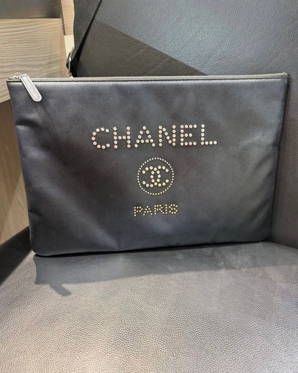 2018 Chanel Accessories Deauville Large Black Caviar Studded O-Case Pouch 13 x 9IN Black "Caviar" Leather Silver-Tone Hardware (25)
