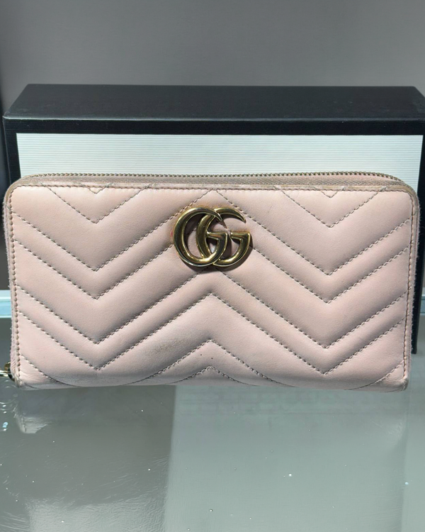 Gucci GG Marmont Long Zip-Around Wallet 7.5 x 4 x 0.8IN Leather Gold-Toned Hardware (443123)