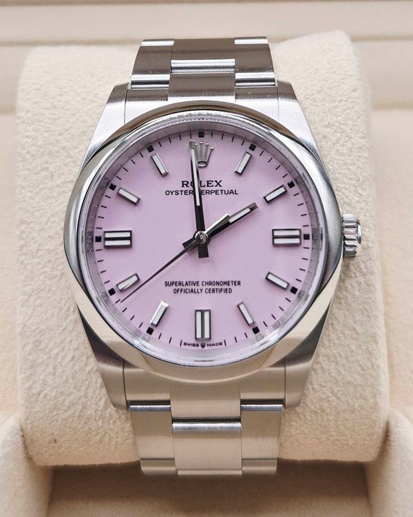 Rolex Oyster Perpetual (126000)