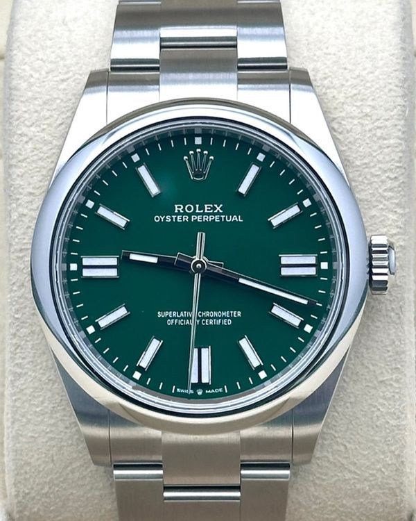 Rolex Oyster Perpetual (12165)