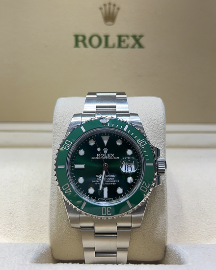 2017 Rolex Submariner Date "Hulk" 40MM Green Dial Oyster Bracelet (116610LV)