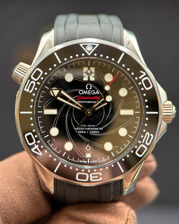 2025 Omega Seamaster Diver 300M "James Bond" L.E. 42MM Black Dial Rubber Strap (210.22.42.20.01.004)