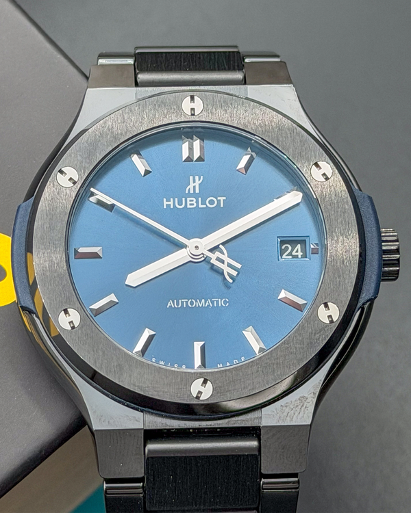 2025 Hublot Classic Fusion 38MM Blue Dial Ceramic Bracelet (568.CM.7170.CM)