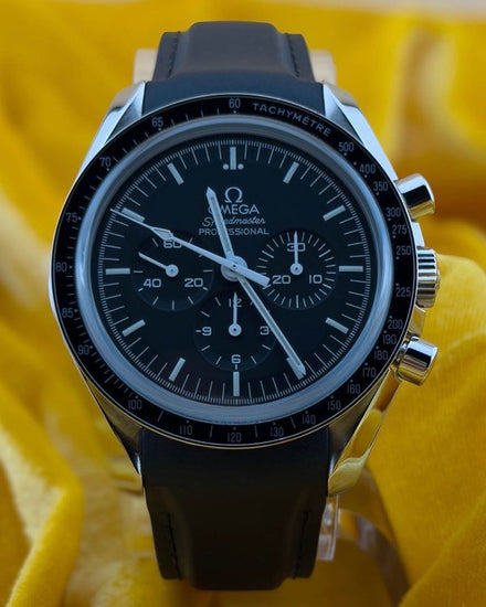 2020 Omega Speedmaster Professional Moonwatch 42MM Black Dial Rubber Strap (311.33.42.30.01.002)