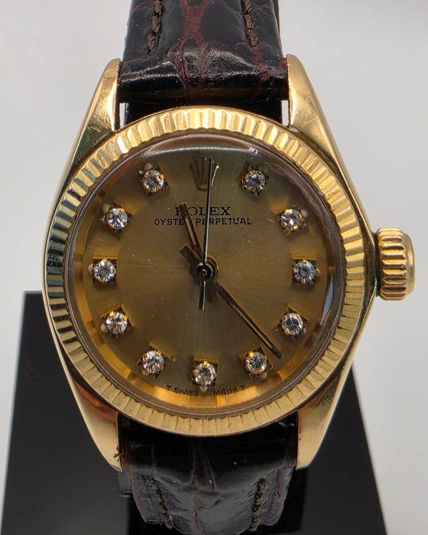 1979 Rolex Oyster Perpetual 24MM Champagne Dial Aftermarket Leather Strap (6719)
