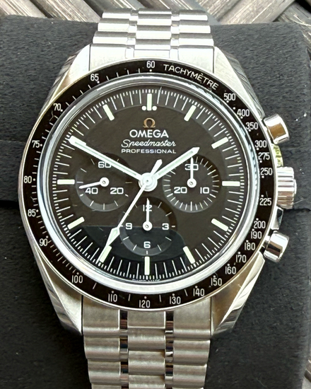 No Reserve - 2026 Omega Speedmaster Professional Moonwatch 42MM Black Dial Steel Bracelet (310.30.42.50.01.002)