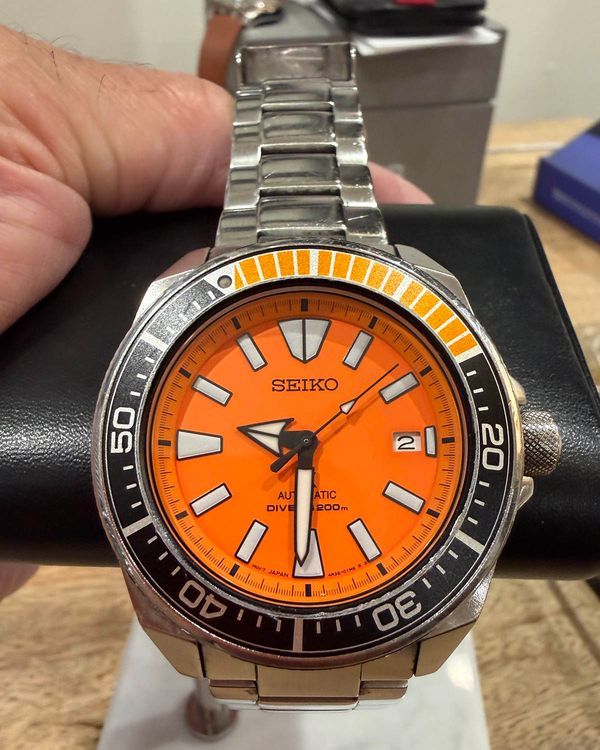 No Reserve - Seiko Prospex "Orange Samurai" 43.8MM Orange Dial Steel Bracelet (SRPC07)