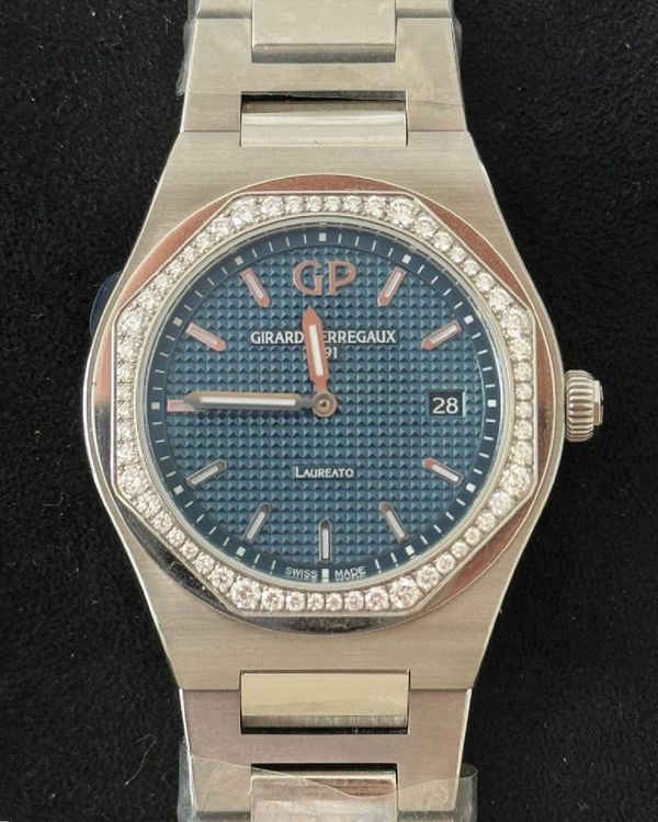 2022 Girard Perregaux Laureato 34MM Quartz Blue Dial Steel Bracelet (80189D11A431-11A)