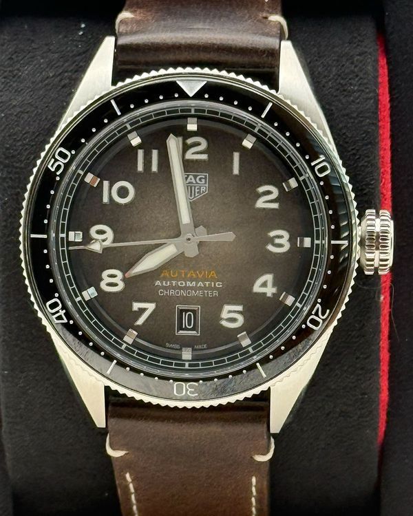 Tag Heuer Autavia 42MM Grey Dial Leather Strap (WBE5114.EB0173)