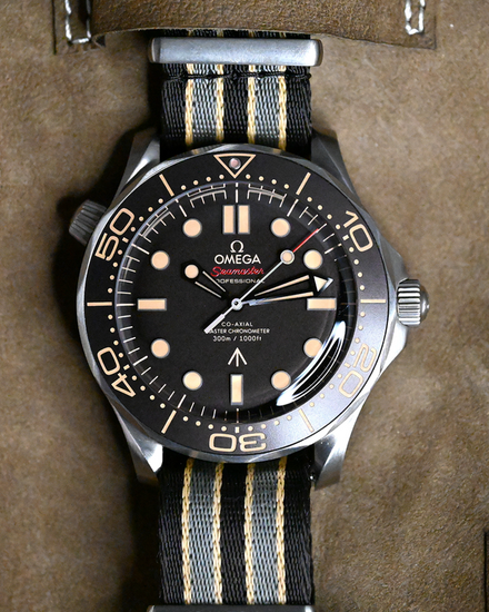 2022 Omega Seamaster Diver 300M "007 No Time to Die" Edition 42MM Brown Dial Textile Strap (210.92.42.20.01.001)