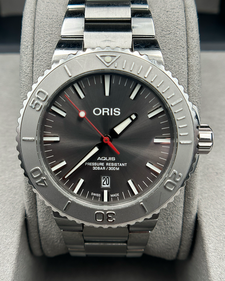 Oris Aquis Date 43.5MM Grey Dial Steel Bracelet (01 733 7730 4153)