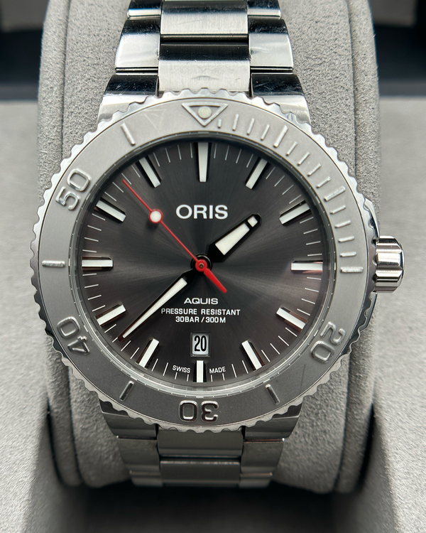 Oris Aquis Date 43.5MM Grey Dial Steel Bracelet (01 733 7730 4153)