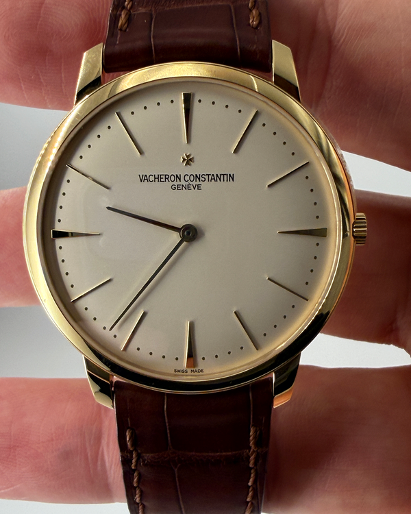 2006 Vacheron Constantin Patrimony Grand Taille 40MM Silver  Dial Leather Strap (81180/000J)
