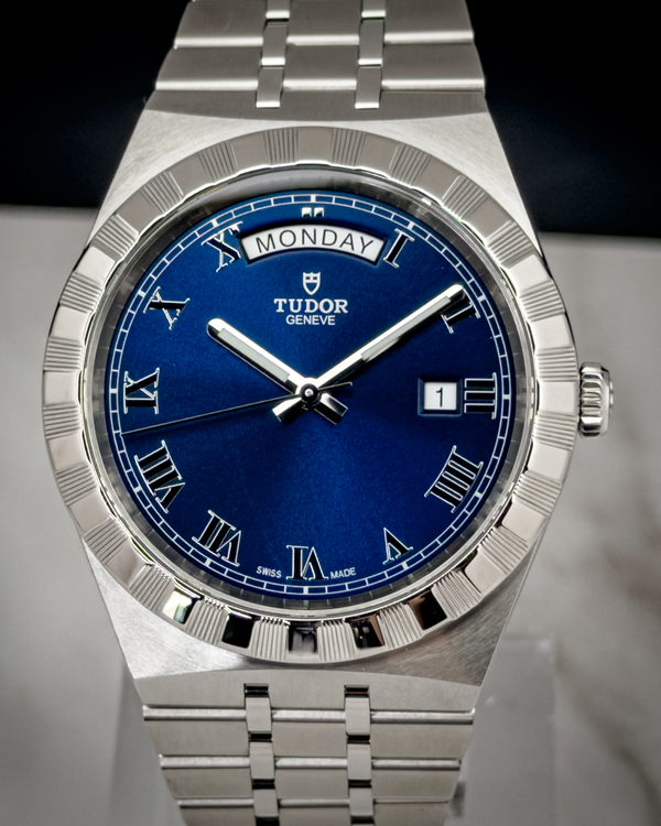 Tudor Royal (M28600-0005)