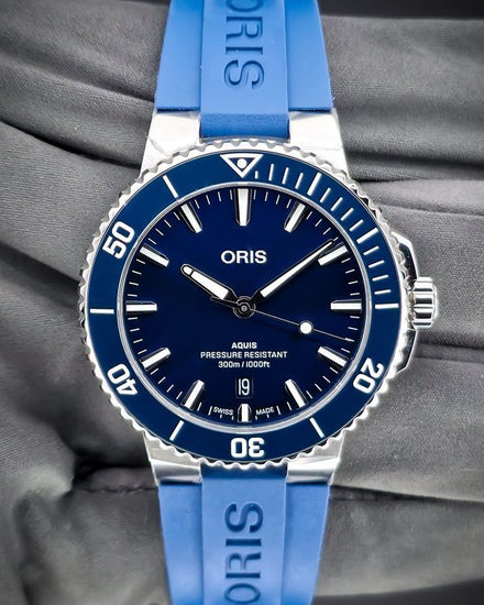 No Reserve - Oris Aquis Date 41.5MM Blue Dial Rubber Strap (01 733 7787 4135-07 4 22 35FC)