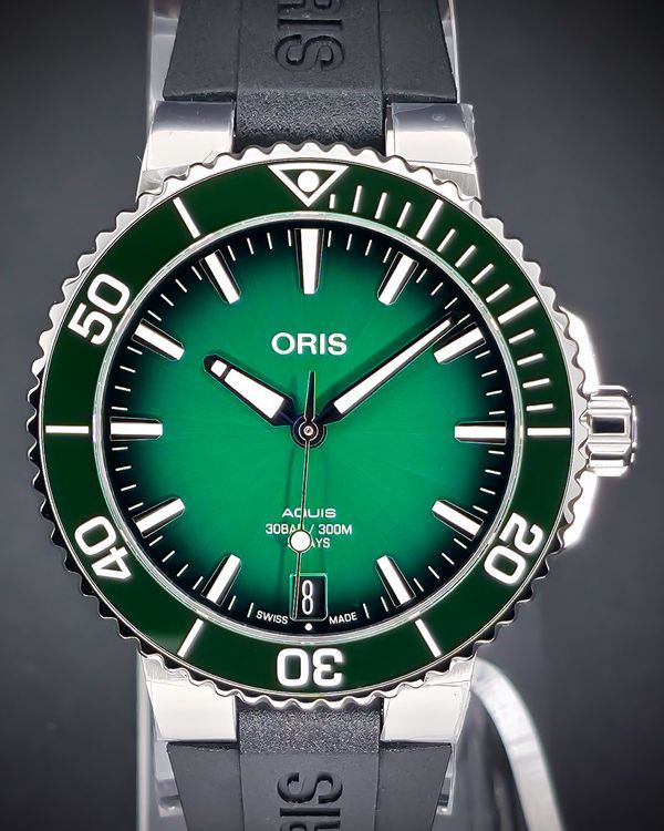 Oris Aquis Date (01 400 7769 4157-07 4 22 74FC)