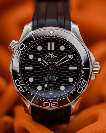 2024 Omega Seamaster Diver 300M 42MM Black Dial Rubber Strap (210.32.42.20.01.001)