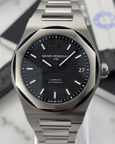2022 Girard Perregaux Laureato 42MM Black Dial Steel Bracelet (81010-11-634-11A)