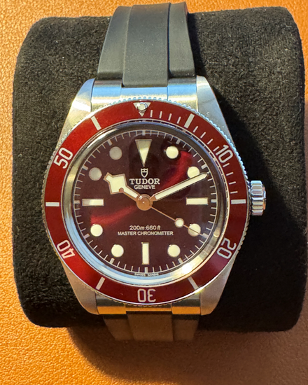 2025 Tudor Black Bay 58' 39MM Burgundy Dial Rubber Strap (7939A1A0RU)