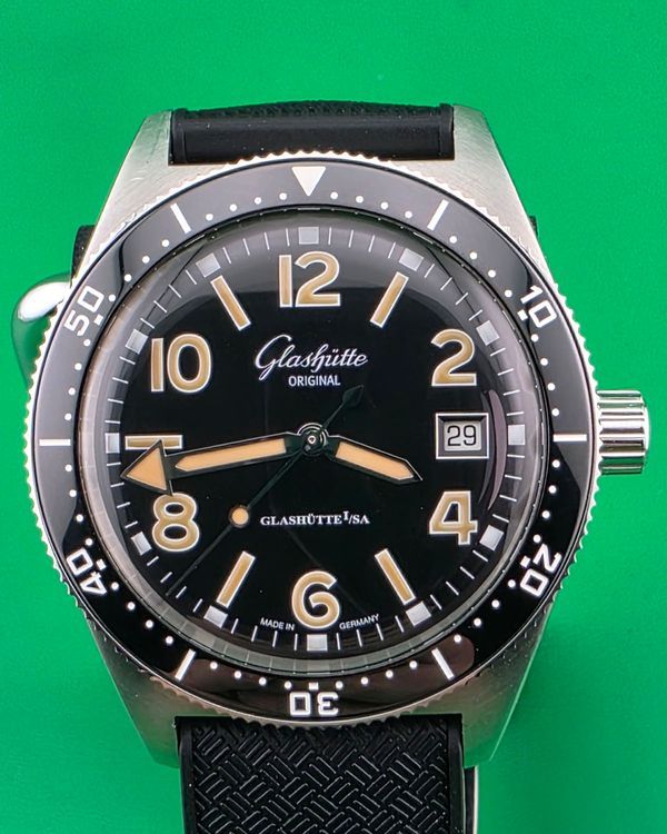 2024 Glashütte Original SeaQ 39.5MM Black Dial Rubber Strap (1-39-11-06-80-06)