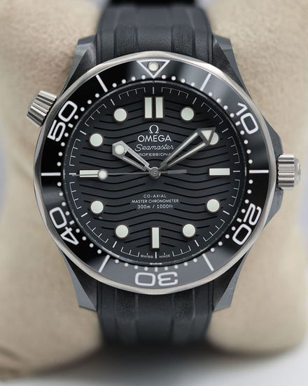 2019 Omega Seamaster Diver 300M 43.5MM Black Dial Rubber Strap (210.92.44.20.01.001)
