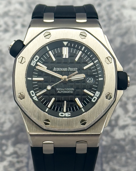 2015 Audemars Piguet Royal Oak Offshore Diver 42MM Black Dial Rubber Strap (15703ST.OO.A002CA.01)