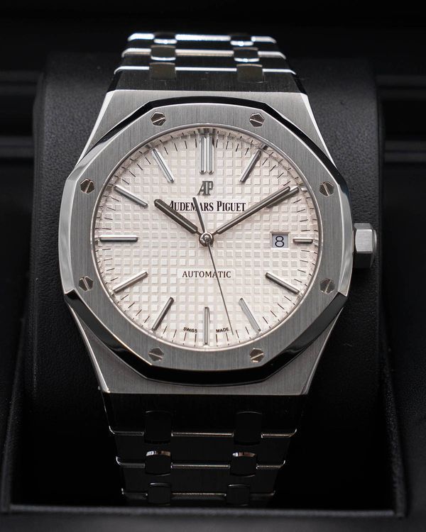 2015 Audemars Piguet Royal Oak 41MM Silver Dial Steel Bracelet (15400ST.OO.1220ST.02)