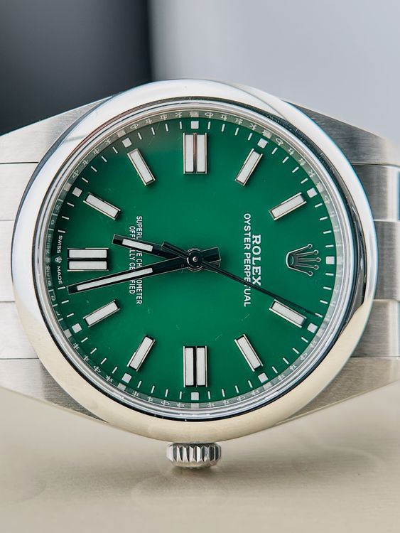 No Reserve - Rolex Oyster Perpetual 41MM Green Dial Oyster Bracelet (124300)