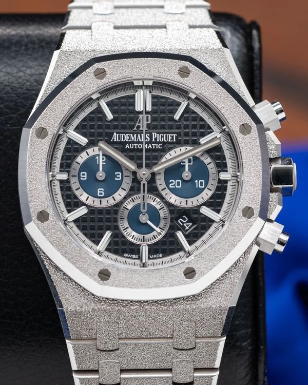 2021 Audemars Piguet Royal Oak "Frosted" 41MM Black Dial White Gold Bracelet (26331BC.GG.1224BC.03)