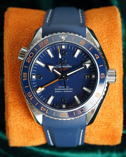 2020 Omega Seamaster Planet Ocean 600M GMT "GoodPlanet" 43.5MM Blue Dial Rubber Strap (232.32.44.22.03.001)