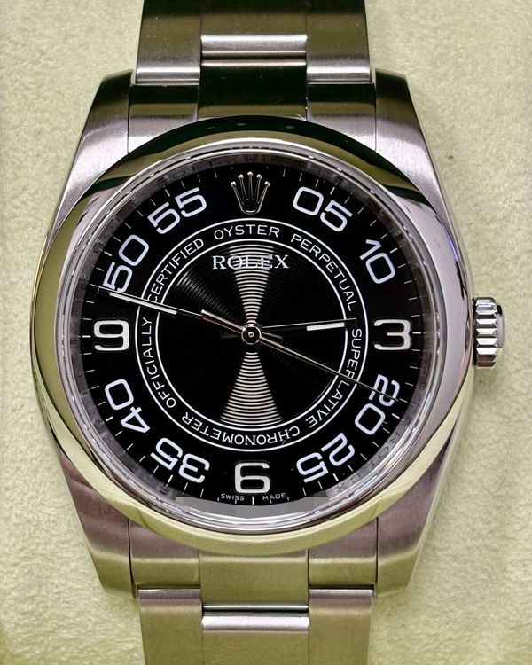 Rolex Oyster Perpetual (116000)