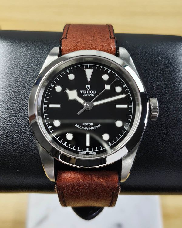 No Reserve - 2021 Tudor Black Bay "Smiley" 41MM Black Dial Leather Strap (79540)