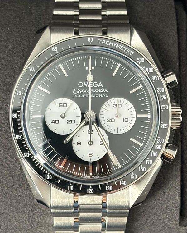 No Reserve - 2026 Omega Speedmaster Professional Moonwatch 42MM Black Dial Steel Bracelet (310.30.42.50.01.004)