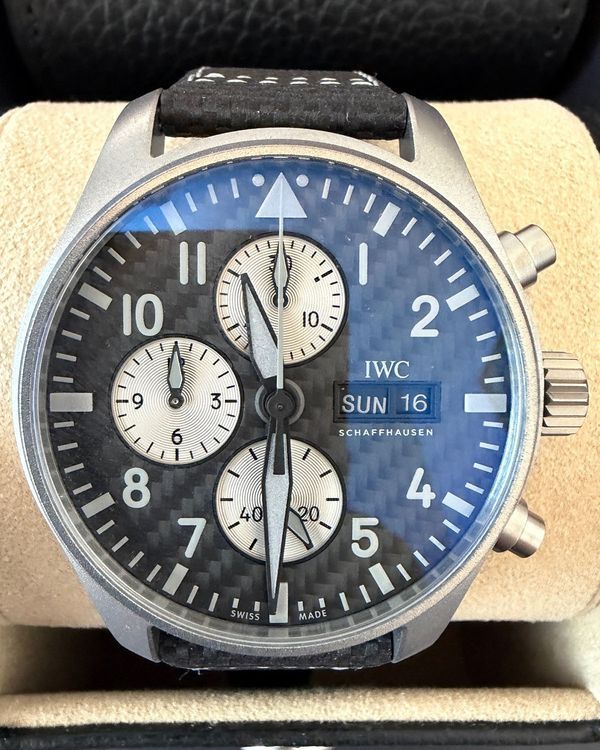 2024 IWC Schaffhausen Pilot "AMG Edition" 43MM Carbon Fiber Dial Leather Strap (IW377903)