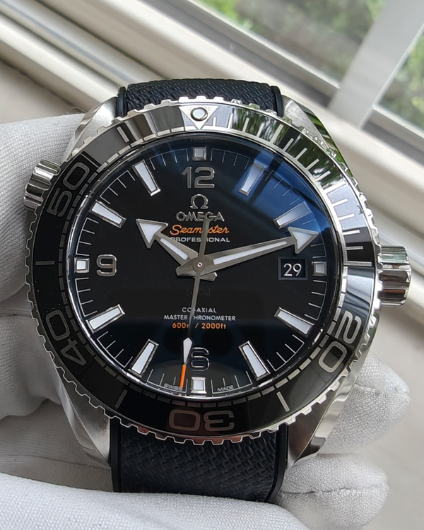 Omega Seamaster Planet Ocean (215.30.44.21.01.001)