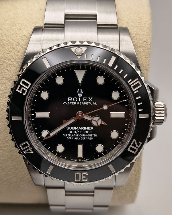 Rolex Submariner (124060)