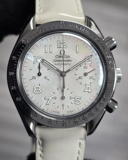 2002 Omega Speedmaster 38MM Mother of Pearl Dial Leather Strap (3802.70.56)