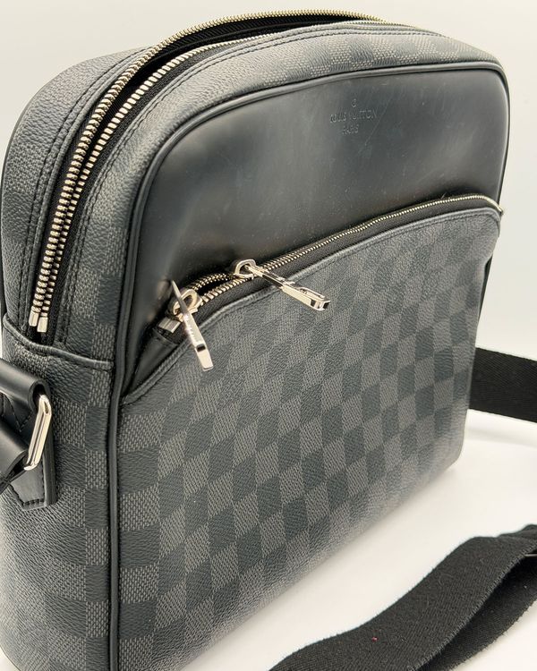Louis Vuitton PURSE (unknown)