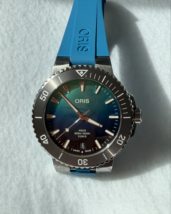 Oris Aquis Date (01 400 77904185)