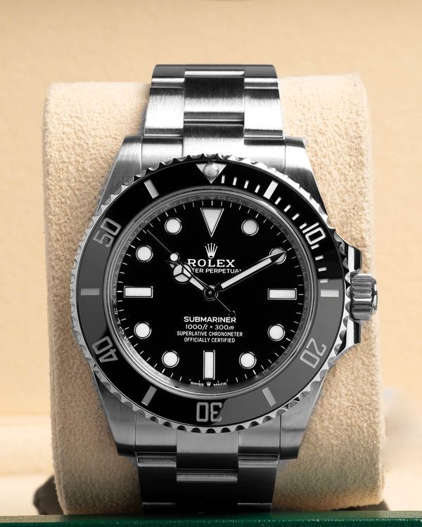 Rolex Submariner (124060)