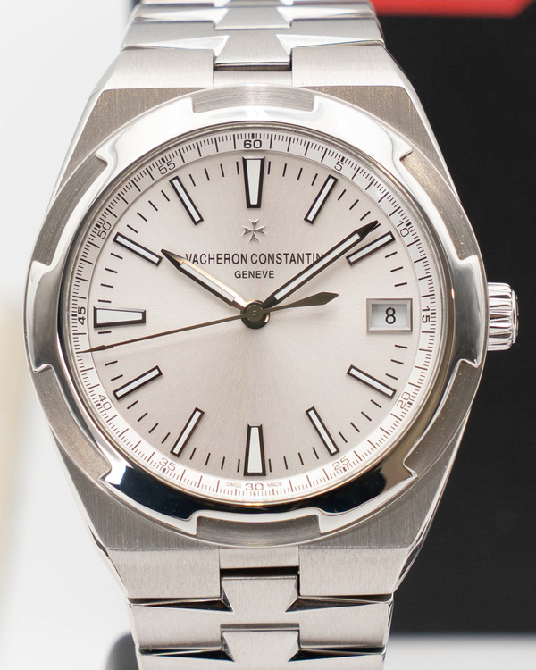 2016 Vacheron Constantin Overseas 41MM Silver Dial Steel Bracelet (4500V/110A-B126)