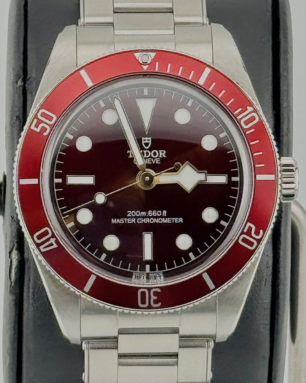 No Reserve - 2025 Tudor Black Bay 58' 39MM Red "Burgundy" Dial Steel Bracelet (7939A1A0RU)