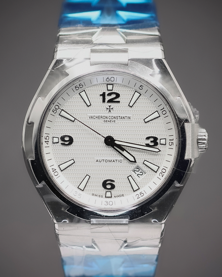 2007 Vacheron Constantin Overseas 42MM Silver Dial Steel Bracelet (47040/B01A)