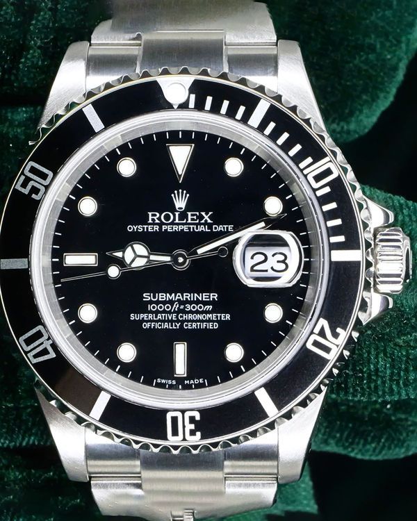 Rolex Submariner Date 40MM Black Dial Oyster Bracelet (16610)