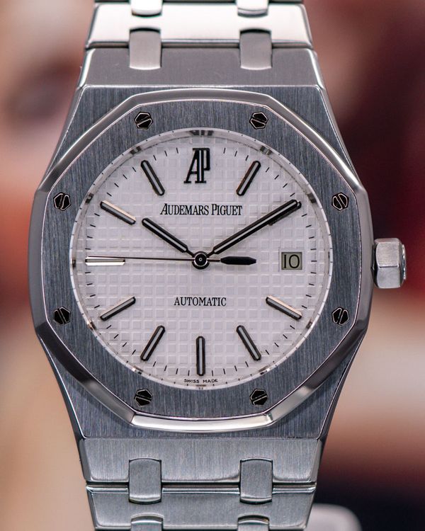 2010 Audemars Piguet Royal Oak 39MM White Dial Steel Bracelet (15300ST.OO.1220ST.01)