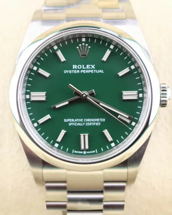 Rolex Oyster Perpetual (126000)
