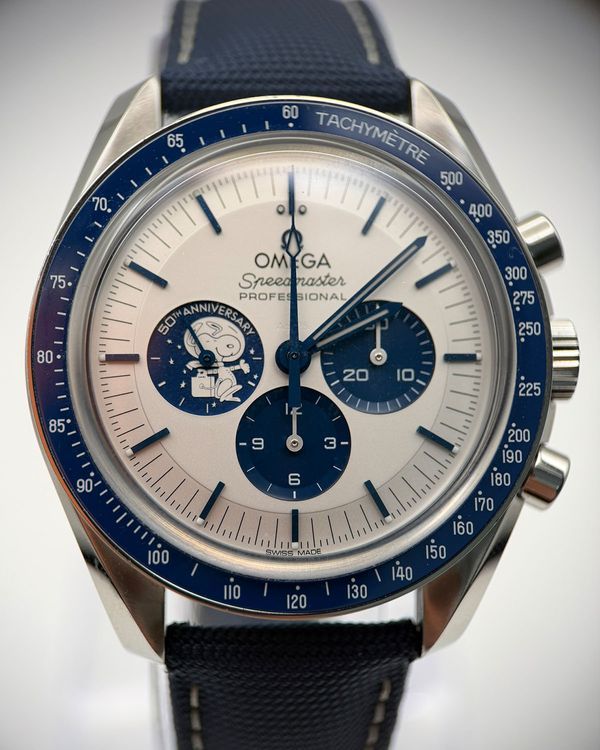 2024 Omega Speedmaster "Silver Snoopy Award" 42MM Silver Dial Textile Strap (310.32.42.50.02.001)