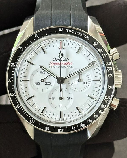 2026 Omega Speedmaster Professional Moonwatch 42MM White Dial Rubber Strap (310.32.42.50.04.001)