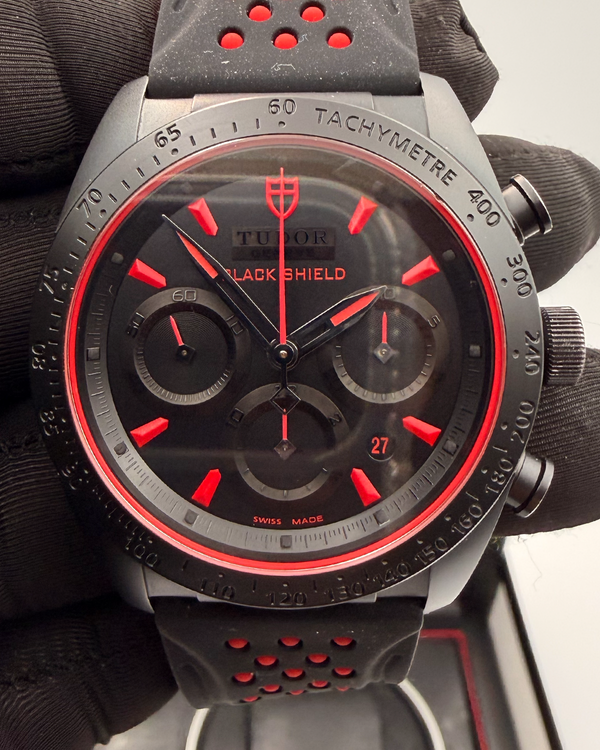 Tudor Fastrider Black Shield (42000CR)